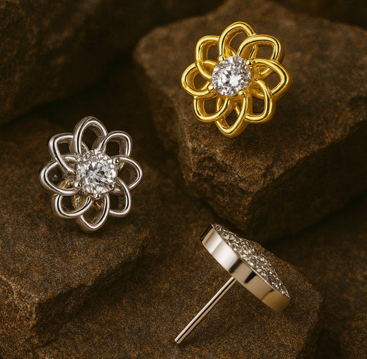 The Sunlace stud + Flatback Post