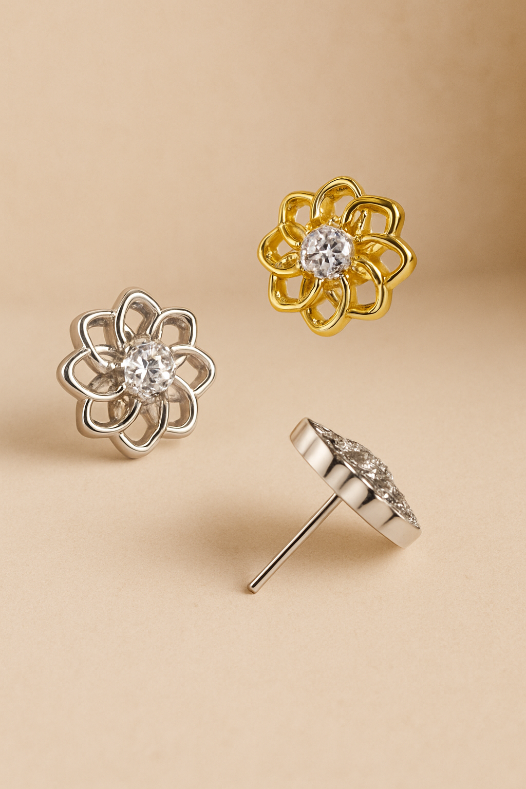 The Sunlace stud + Flatback Post
